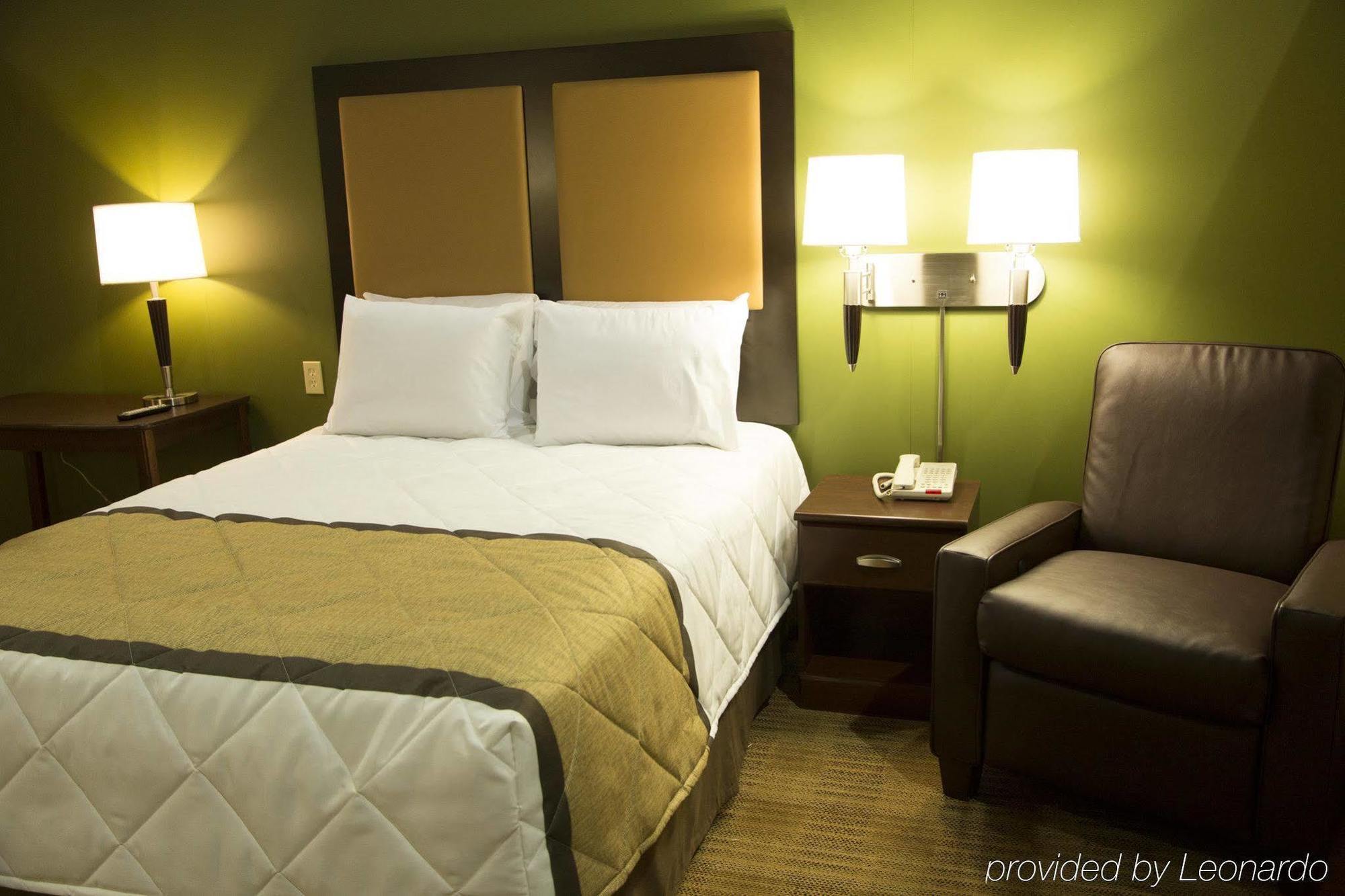 Extended Stay America Suites - Phoenix - Chandler - E Chandler Blvd Экстерьер фото
